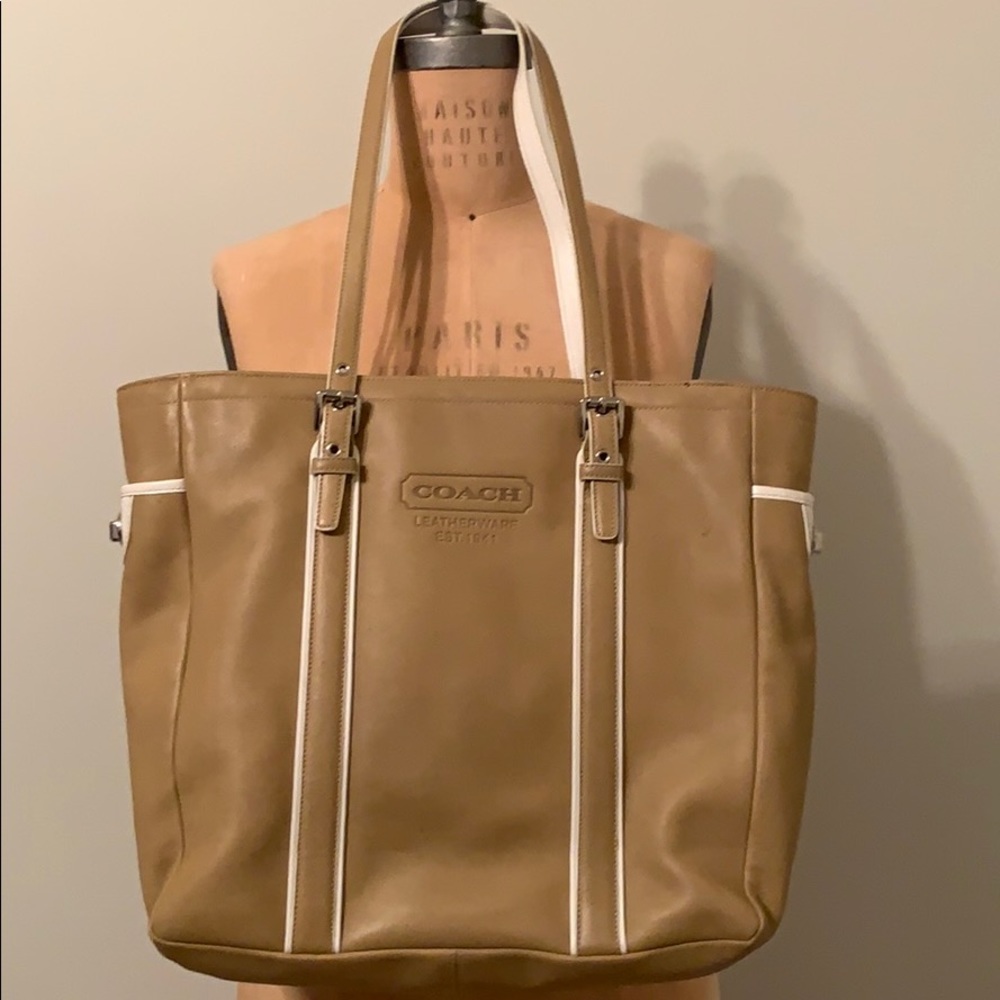 Coach Leather Shoulder Bag